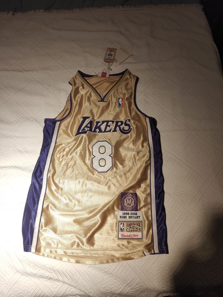 Kobe Bryant Authentic Gold Jersey Los Angeles Lakers Mitchell Ness.