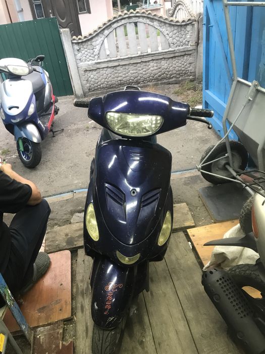 Продам  кануні.  Заводиться та йде добре