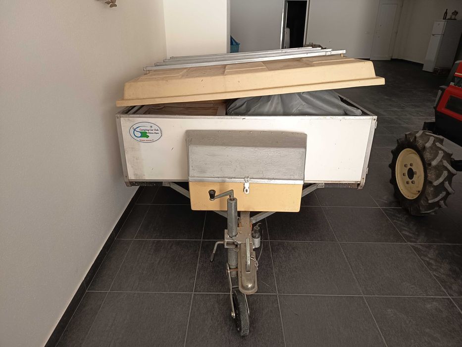 reboque pequeno para automóvel