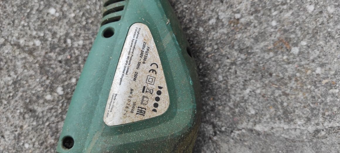 Podkaszarki elektryczne Ryobi i marketowa