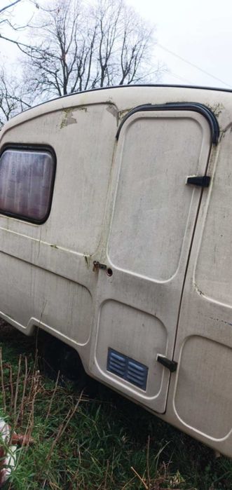 Witam mam na sprzedaż przeczepke cempingowa