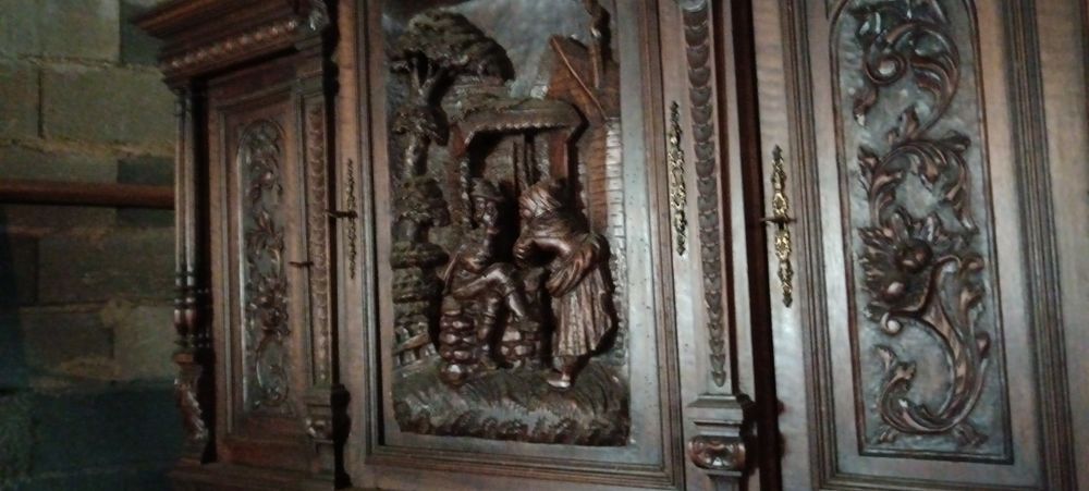 Mobilia usada de sala antiga