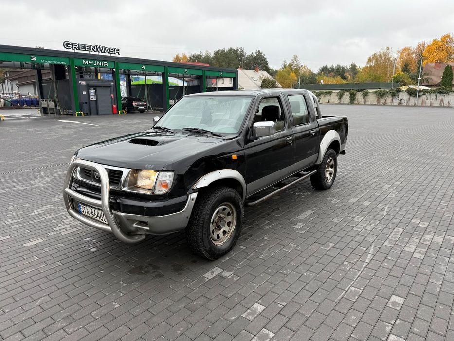 Nissan Pickup Napędy sprawne ** Zdrowa Rama ** Silnik Dzwon **