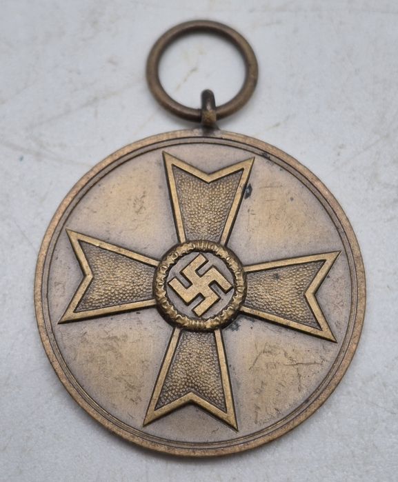Medal Niemiecki Krzyż Zasługi Wojennej II Wojna SWASTYKA III Rzesza
