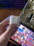 Apple airpods  1