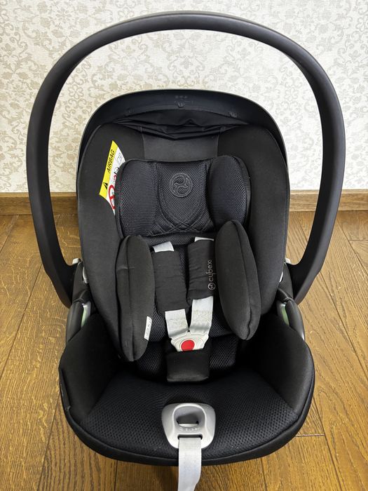 Автокрісло Cybec Cloud T + plus i-Size Sepia Black чорне для двійні