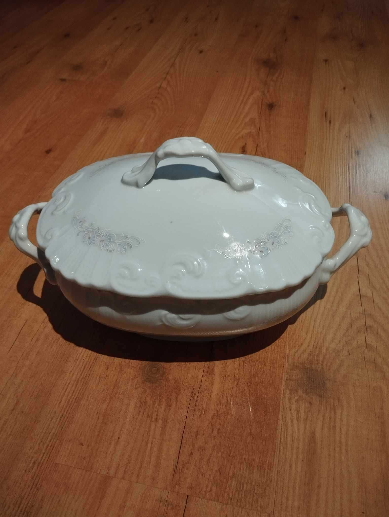 Terrina de porcelana - Vista Alegre