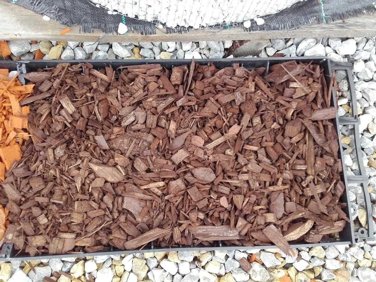 Kolorowe zrębki z kory - najtaniej możliwa wysyłka dostawa KOLORY