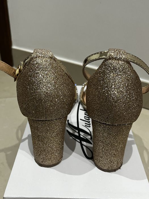 złote błyszczące brokatowe sandały na słupku  mulanka rozmiar 39