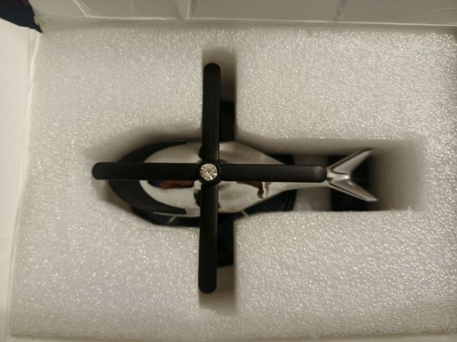 Ароматизатор у авто вертоліт