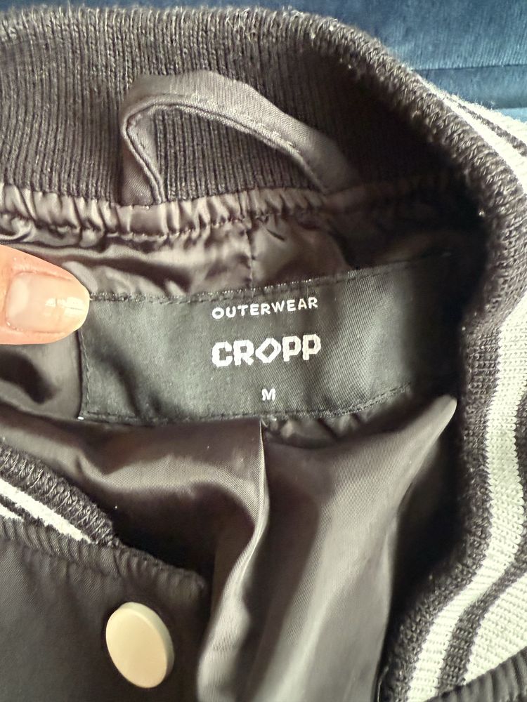 Mlodziezowa kurtka Cropp