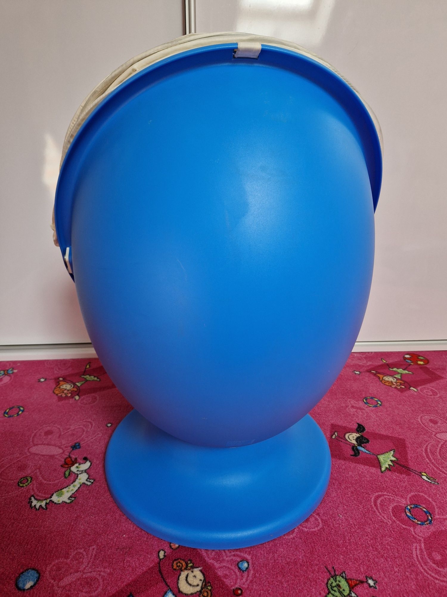 Fotel jajo Ikea niebieski