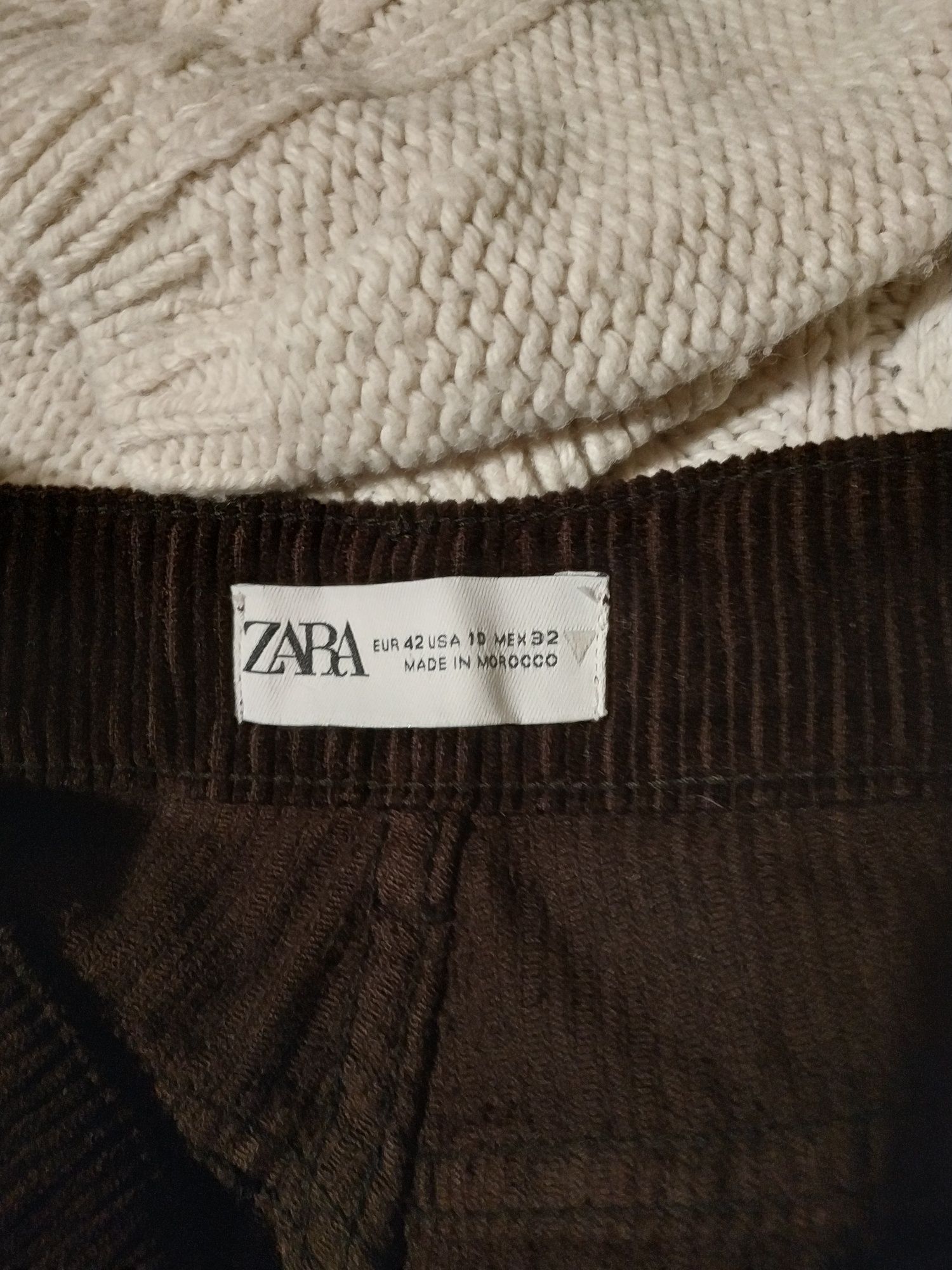 Spodnie sztruksowe , szerokie nogawki Zara