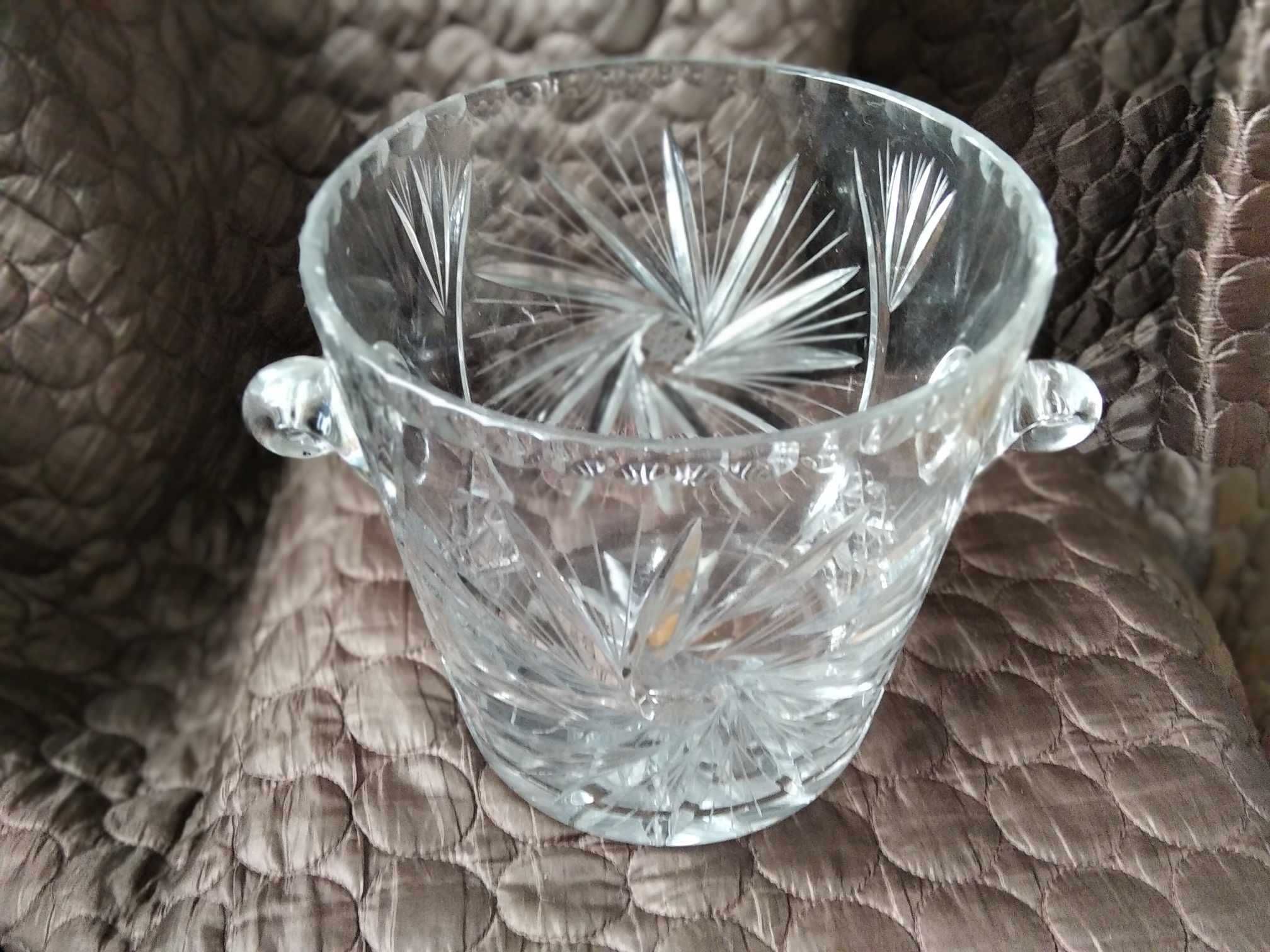 Przepiękne duże kryształowe wiadro do lodu wazon