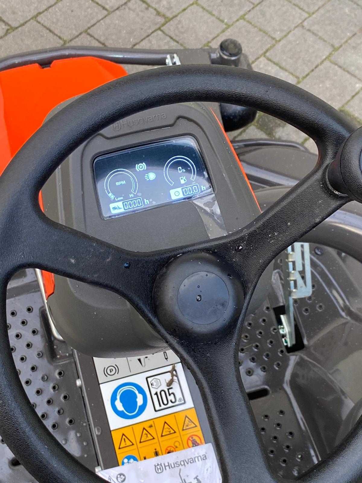 NOWY Rider traktorek kosiarka Husqvarna P 524X EFI z kosiskiem 137cm