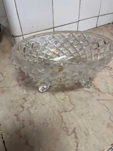 Taças antigas em vidro