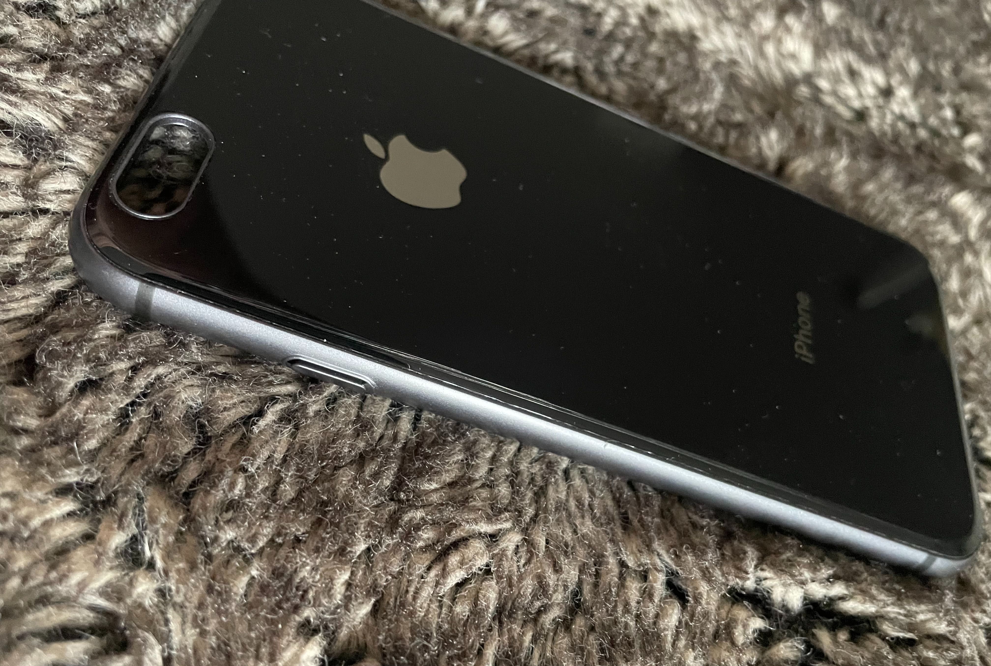 Case IPhone model 6 kol. black
