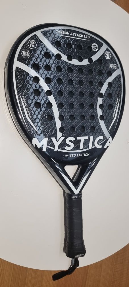 Raquete de Padel Mystica Carbon Attack 2019 Limited edition