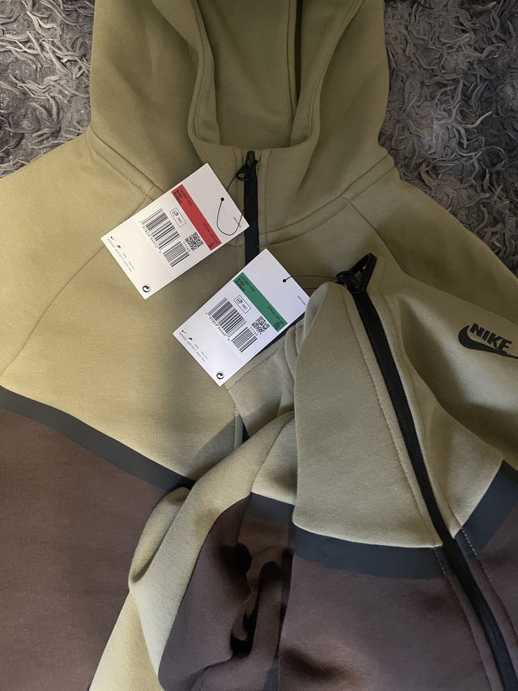 Nike Tech Fleece костюм