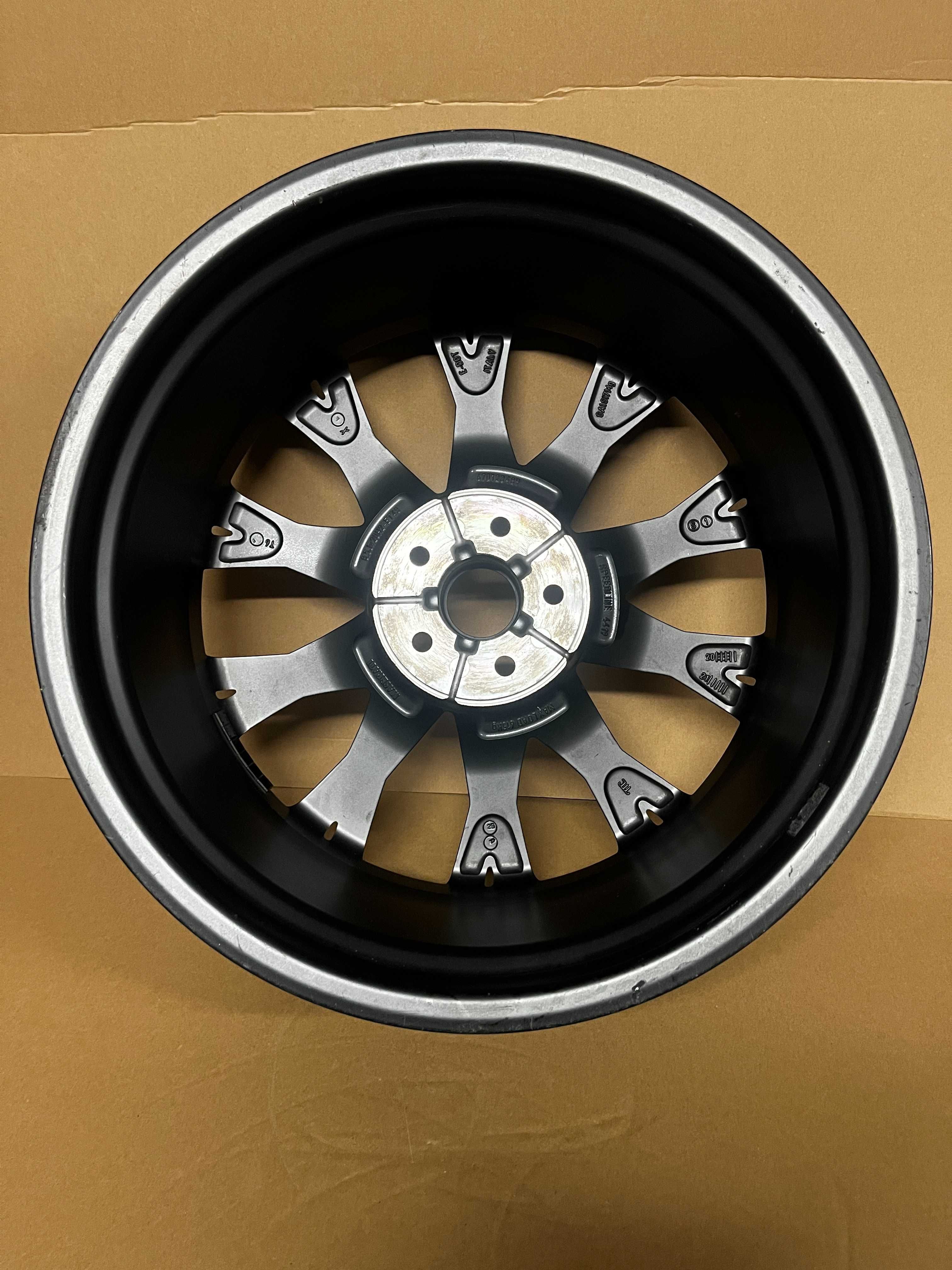 Felga Maserati Ghibli 20 cali 670.123.489 8,5Jx20 ET43 5x114.3