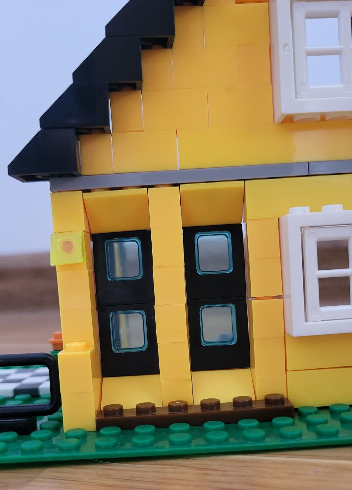 Klocki żółty domek firmy  Modbrix