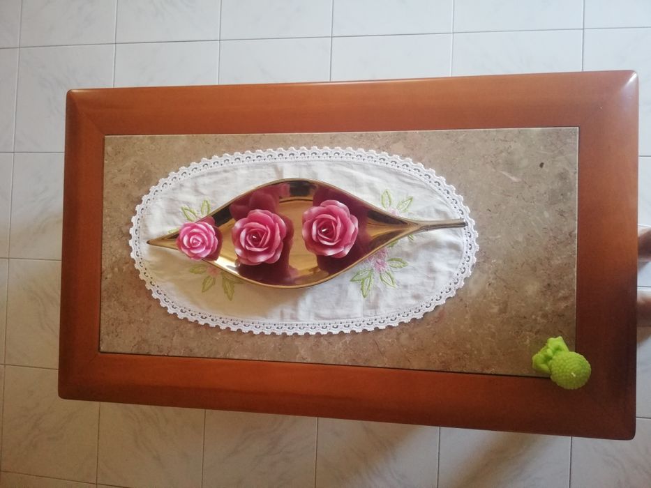 Mesa de centro com pedra