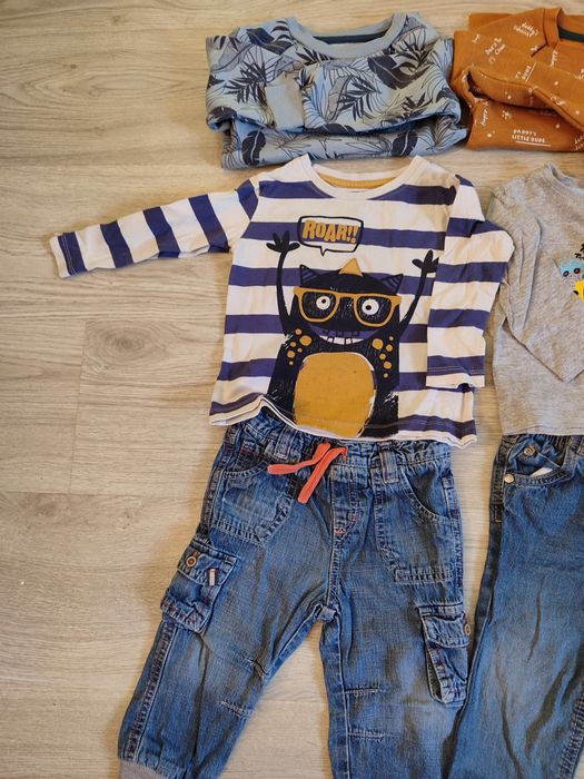 Vendo conjunto de 12 roupas 18/24 meses