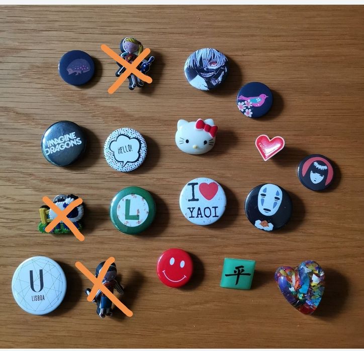 Pins pequenos variados