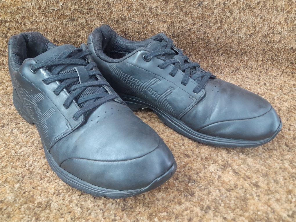 Кросівки оригінал Asics 44,45 розмір.
