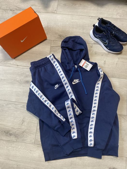 Чоловічій спортивний костюм оригінал Nike DM6838-410 розміо М,S