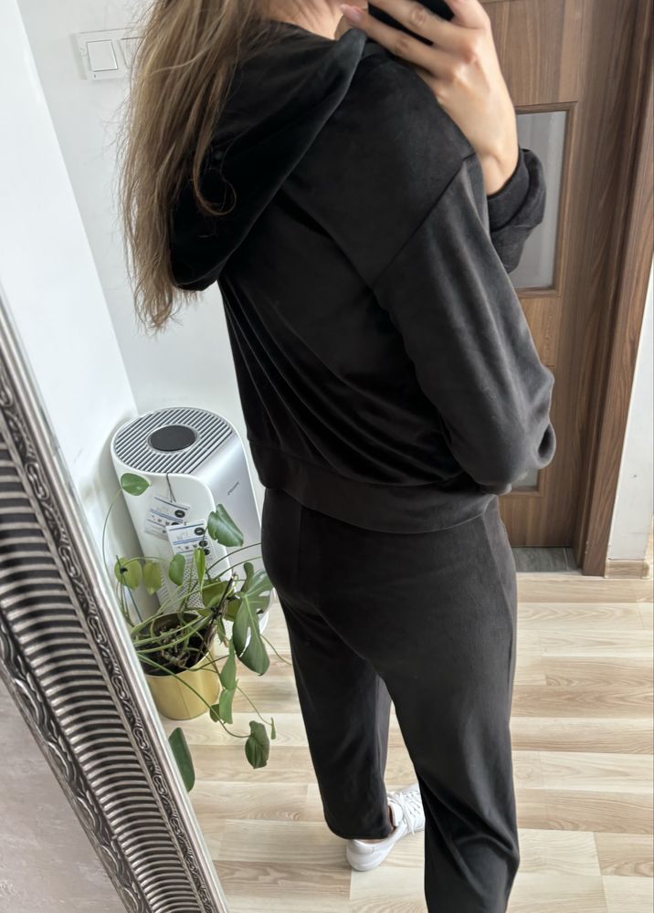 Czarny dres welurowy damski bluza i spodnie na gumce S Janina