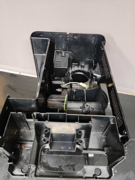 Miele CM61 kadłubek obudowa lewa prawa