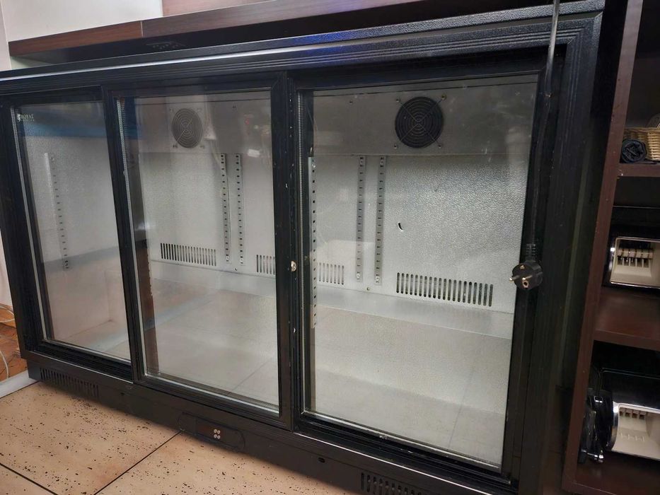 Witryna lodówka podblatowa