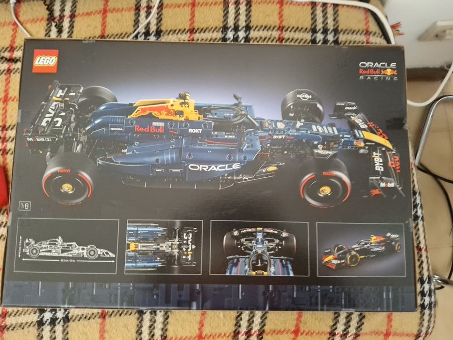 Lego 42216 - REDBULL Racing RB20