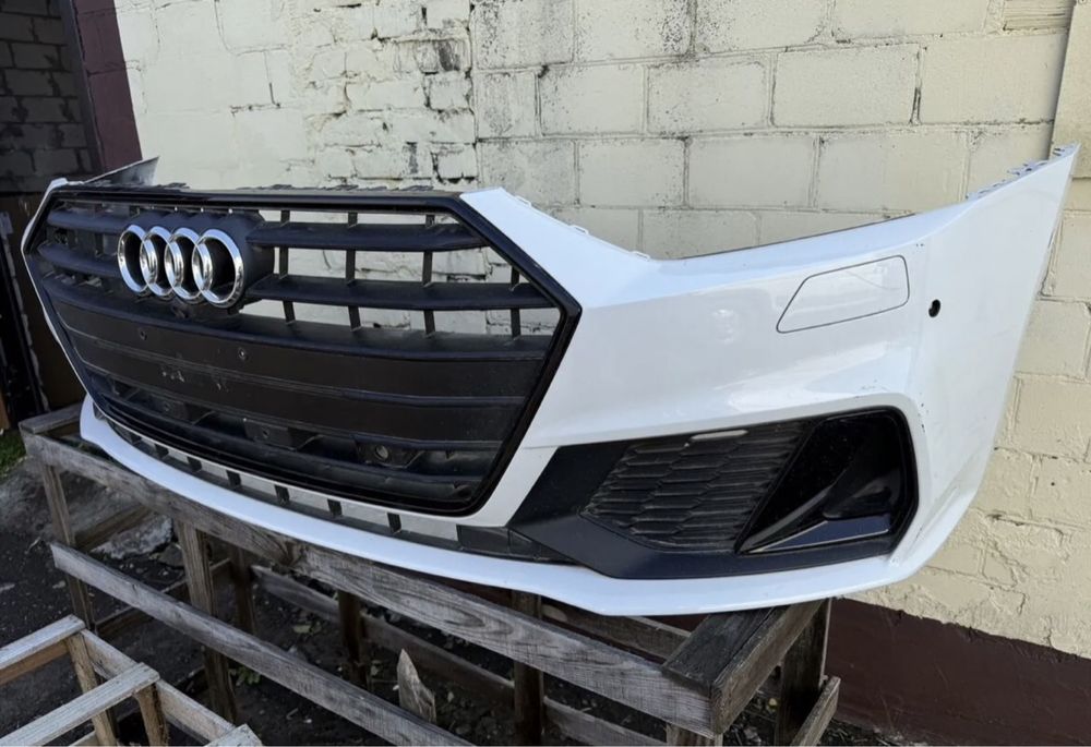 Передній передний бампер Audi A7 4k8 s line