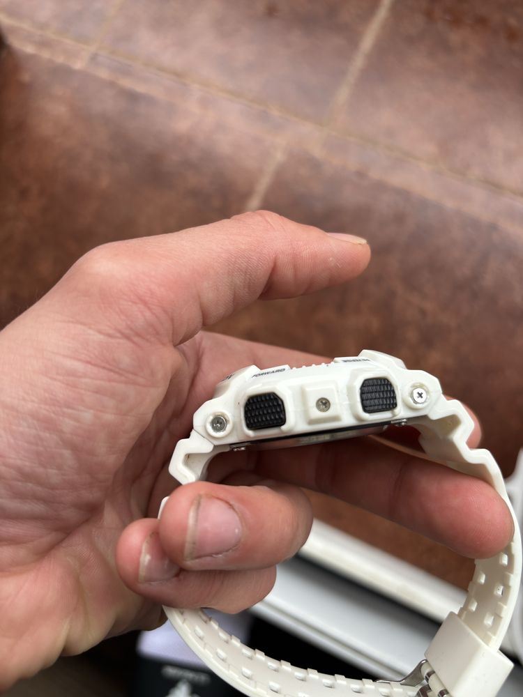 Zegarek G Shock Bialy stan BDB