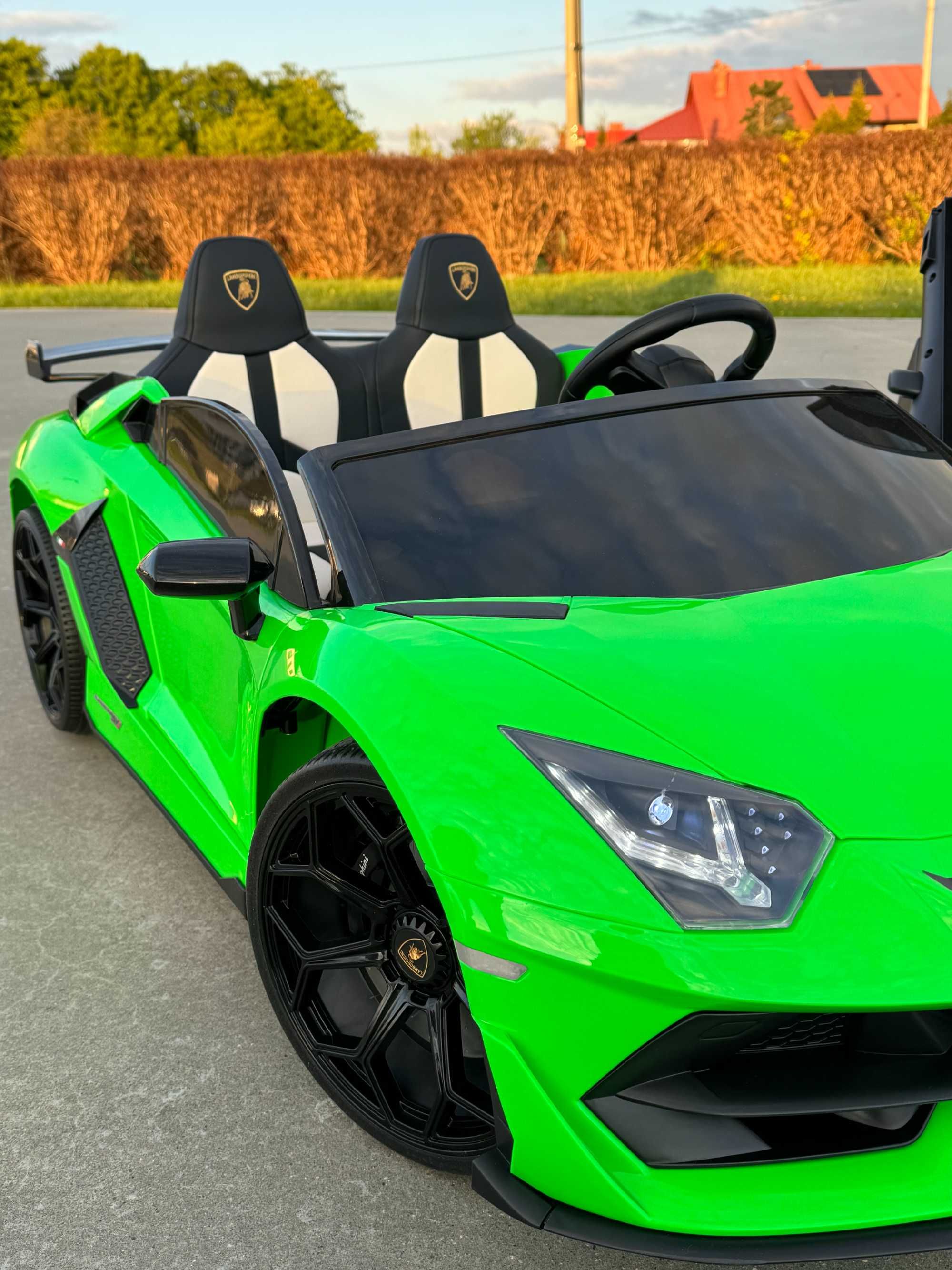 Autko DRIFT LAMBO SVJ SX2028 dla dzieci samochód 24V 2x200W