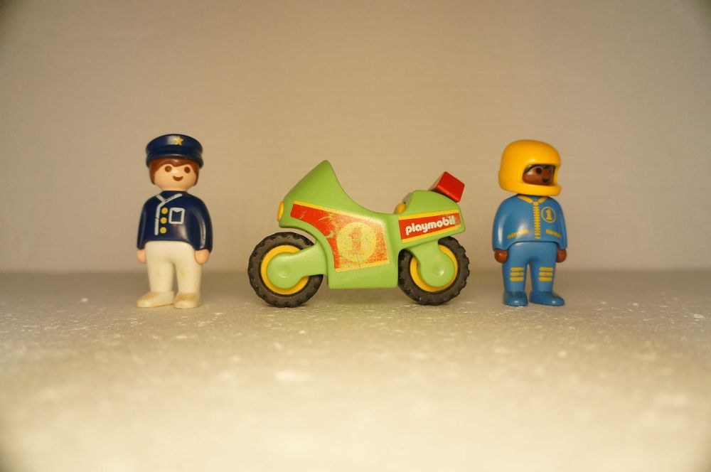 Playmobil 907 123 Motor policjant motocyklista Playmobile