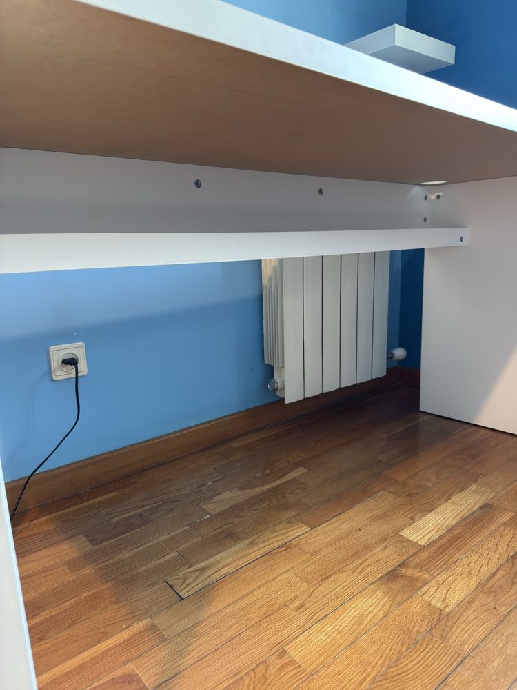 Secretária IKEA Micke branca