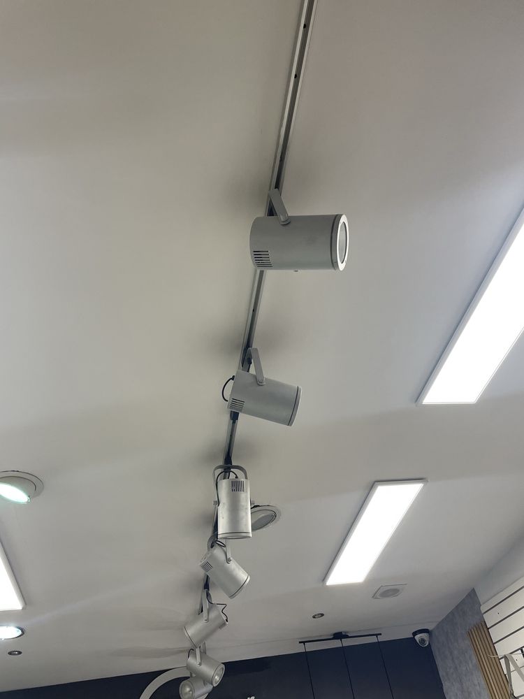 Lampy szynoprzewod  metahalogen sklepowe przemyslowe odziez biuro