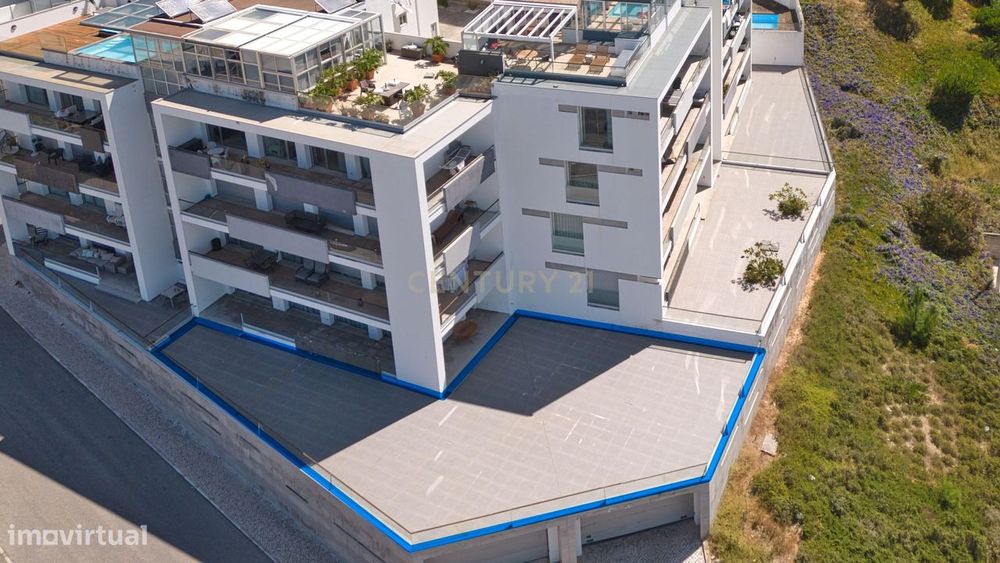 Apartamento de Luxo com Vista Mar e Terraços Exclusivos na Nazaré + Pi