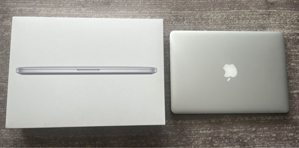 MacBook Pro 13” 205 com caixa e carregador originais