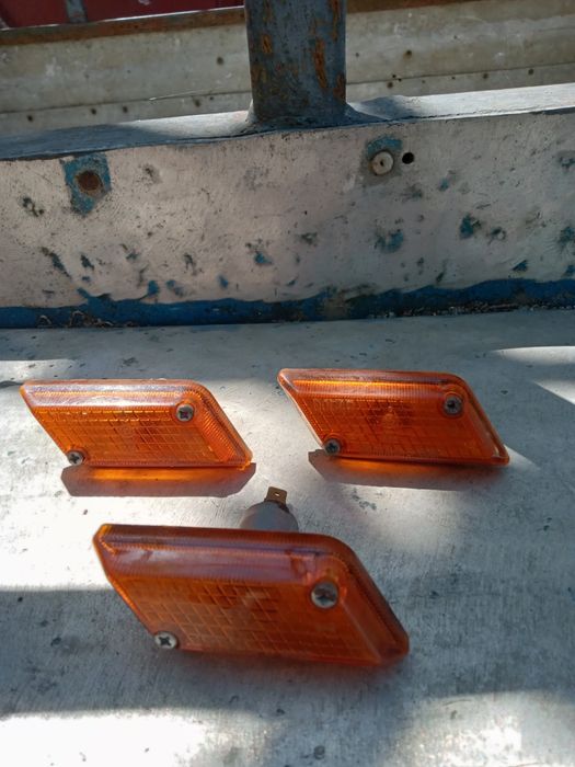 Повторітелі поворотів 2103, 01-02