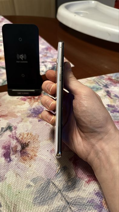 Samsung s10 8/128гб