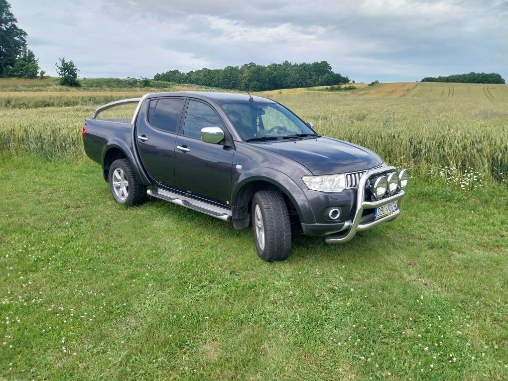 Mitsubishi l200 automat
