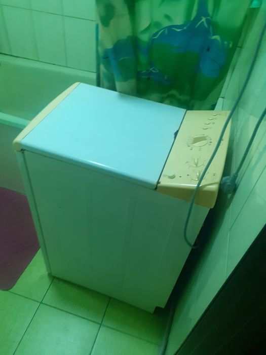 Продам стиральную машину