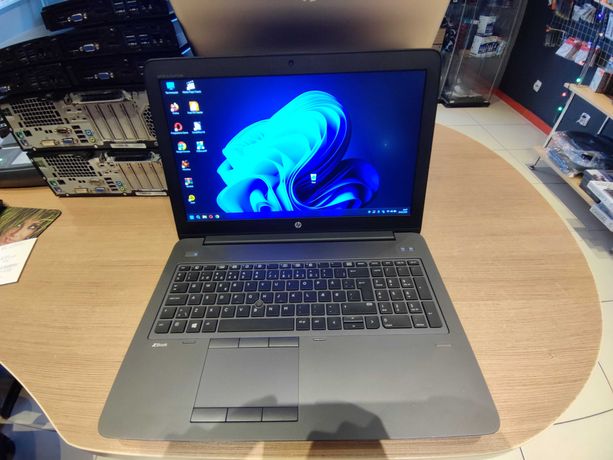 Laptop HP ZBOOK 15 g4 i7-7700HQ 8x2,8GHz/16GB/SSD256+SSD128 Quadro