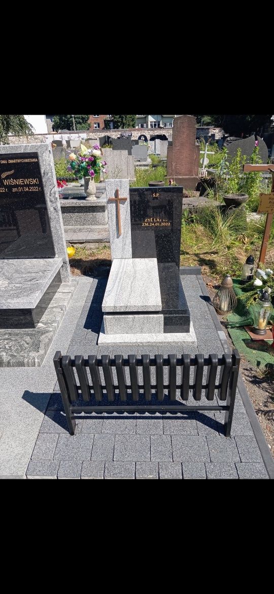 Nagrobki granitowe od 4500 zł Podwójne od 7000 zł