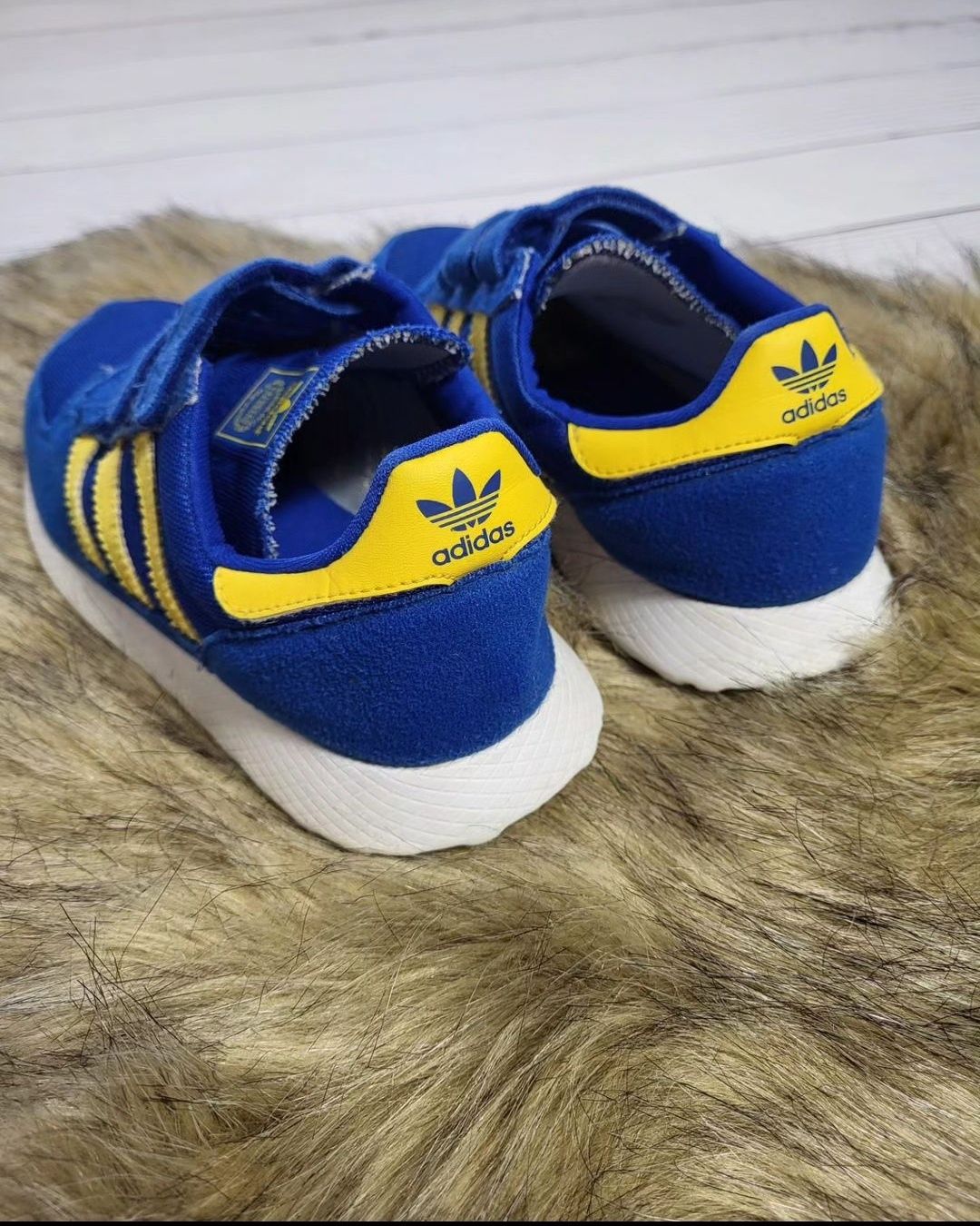 кросівки Adidas оригінал