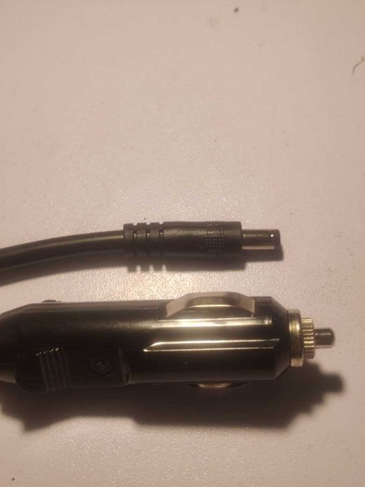 Автомобільний адаптер живлення 12V прикурювач
